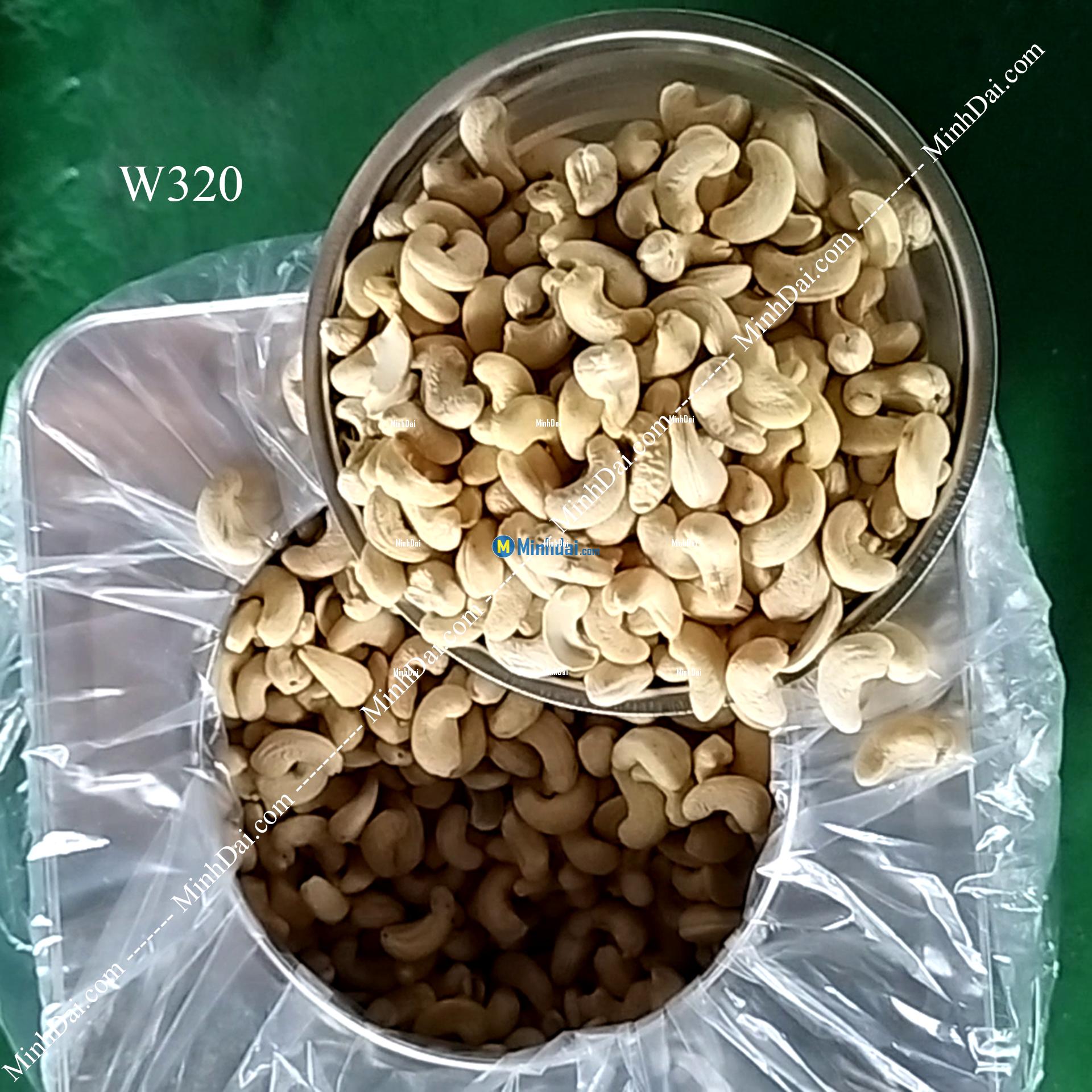W320 - Whole white cashews from Vietnam