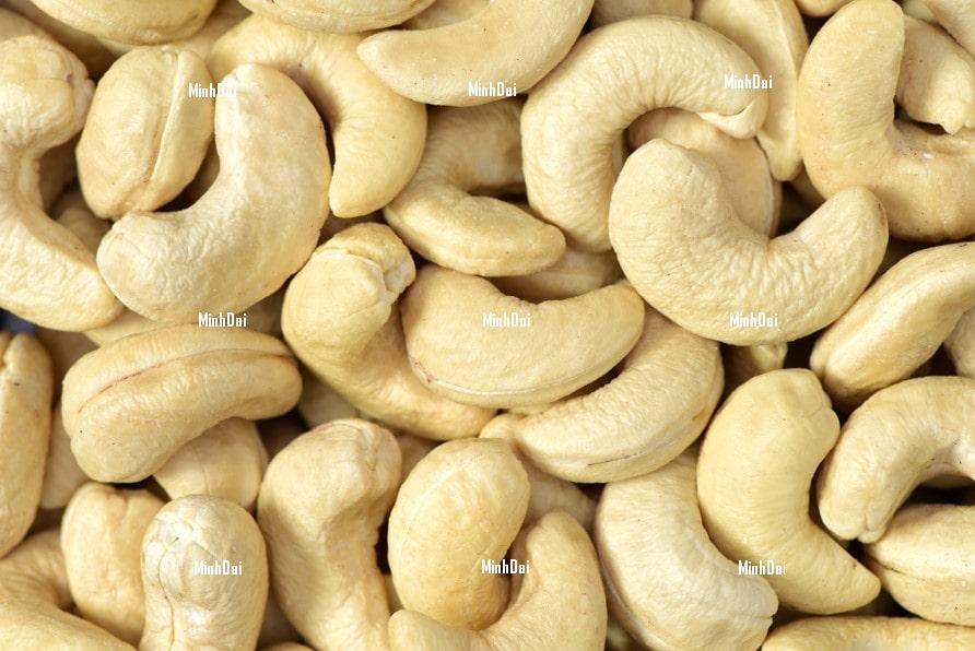 W210 Cashew Nuts Vietnam - White Whole Cashews W210 Cashew Nuts Vietnam - White Whole Cashews