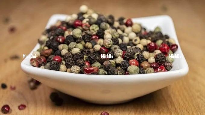 Pepper price on 04/22/2024: reaching VND 98,000/kg