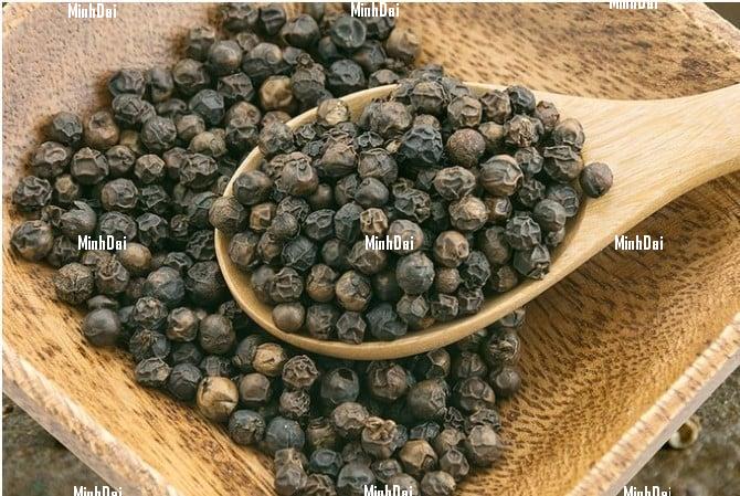 The pepper price on April 3, 2025, shows stability in the domestic market, while the global pepper price has slightly decreased. Photo: Internet.